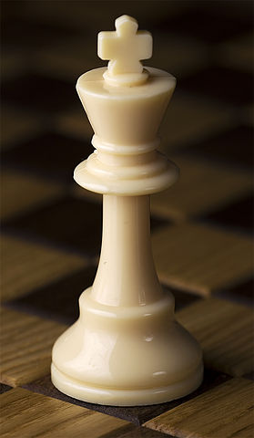 279px-chess_piece_-_white_king.jpg